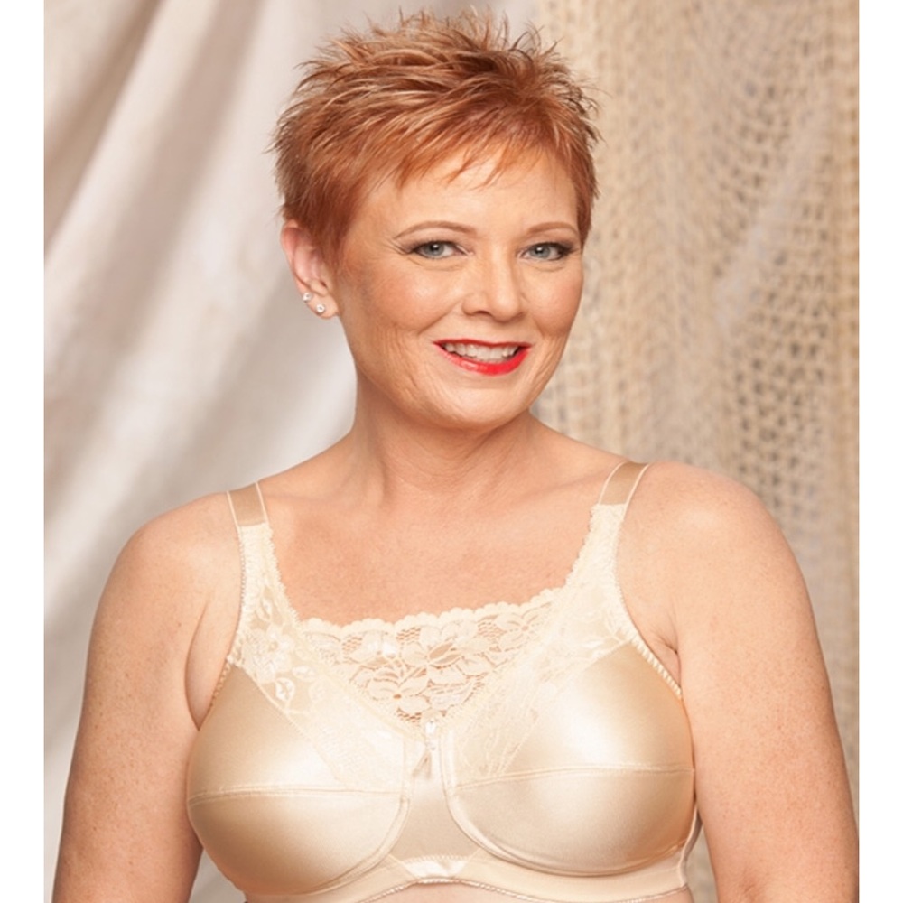 Nearly Me Mastectomy Camisole Bra 38 DDD. NUDE